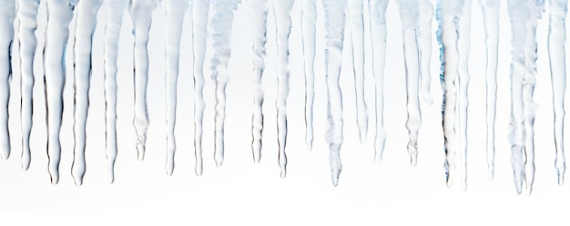Icicles-Rand auf weißem Hintergrund mit leerem Kopierraum