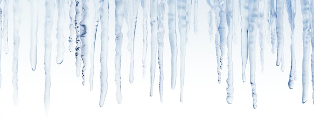 Icicles-Rand auf weißem Hintergrund mit leerem Kopierraum