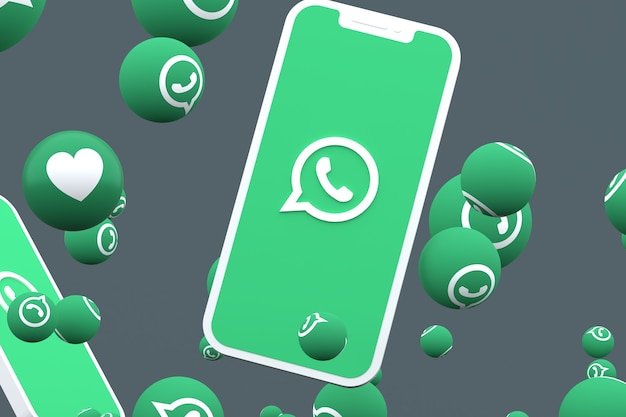 Ícone do whatsapp na tela do smartphone ou celular e reações do whatsapp