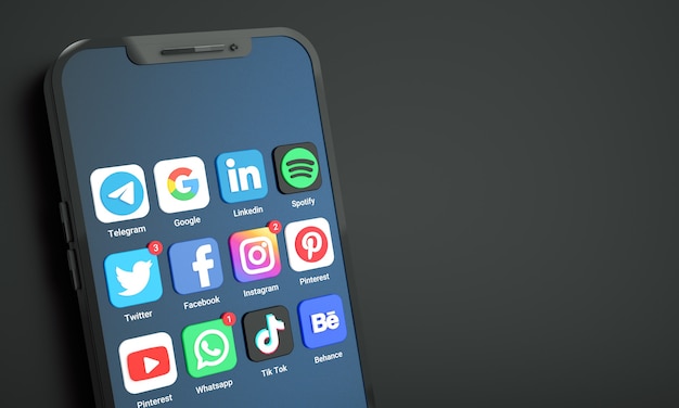 Ícones e logotipos de mídia social mais populares na tela do telefone celular com espaço de cópia para texto