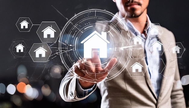 Icono de la casa en la mano préstamo hipotecario hogar y seguro concepto de hipoteca de bienes raíces