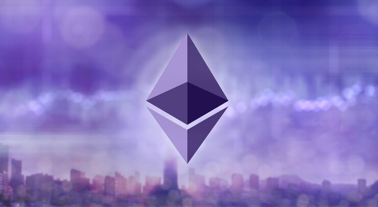 Foto icono de ethereum sobre un fondo ultravioleta borroso de una ciudad digital moderna. concepto de blockchain de negocios, finanzas y tecnología.