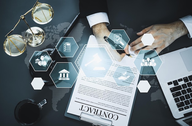 Iconos de asesoramiento legal inteligente y herramientas de trabajo de abogados expertos en la oficina de abogados