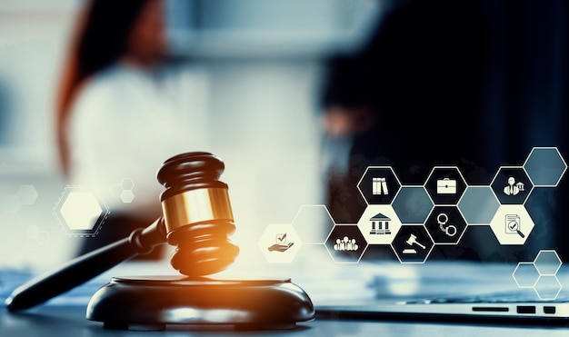 Iconos de asesoramiento legal de ley inteligente y herramientas de trabajo de abogado astuto en la oficina de abogados