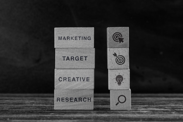 Foto iconos de concepto de marketing en cubos de madera