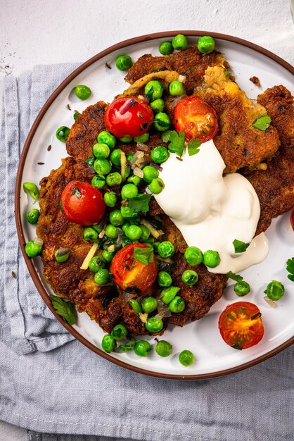 Idea de almuerzo vegetariano saludable Tortitas de garbanzos