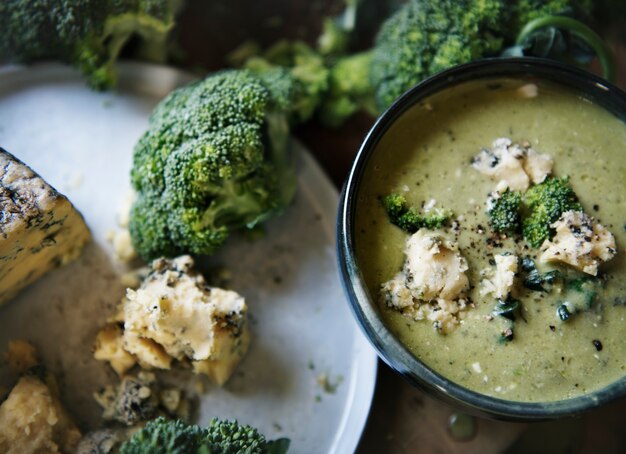 Foto idea de receta de fotografía de comida de sopa de brócoli