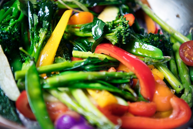 Idea de la receta de la fotografía de la comida de las verduras mixtas salteadas