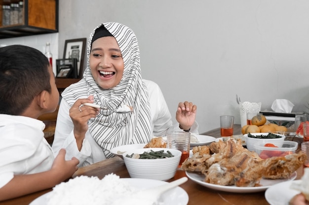 Iftar Abendessen auf Ramadan