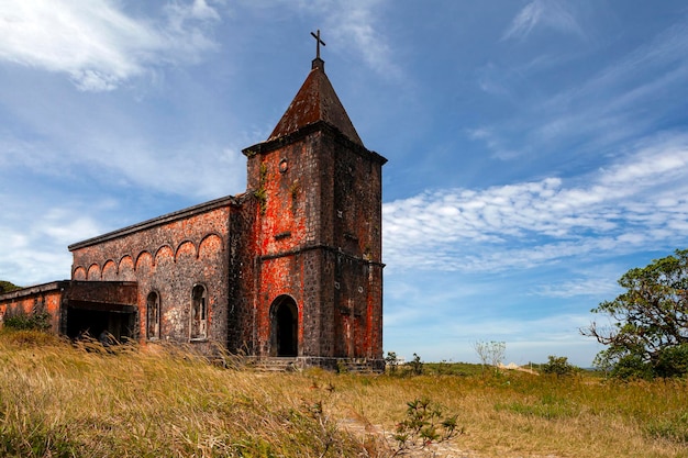 Una iglesia católica abandonada en Camboya El legado del colonialismo francés