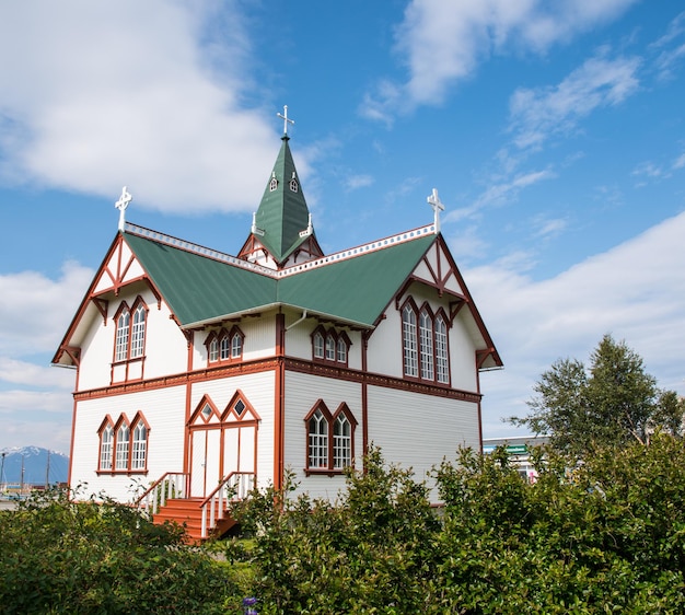 Iglesia de la ciudad de Husavik en Islandia