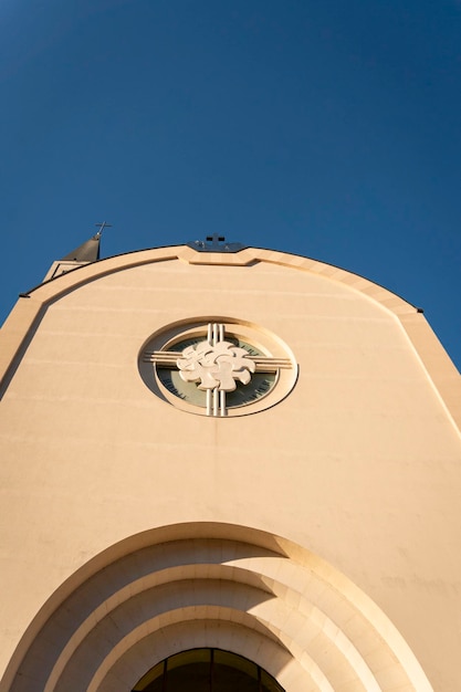 Iglesia en la ciudad de Mostar Bosnai Herzegovina