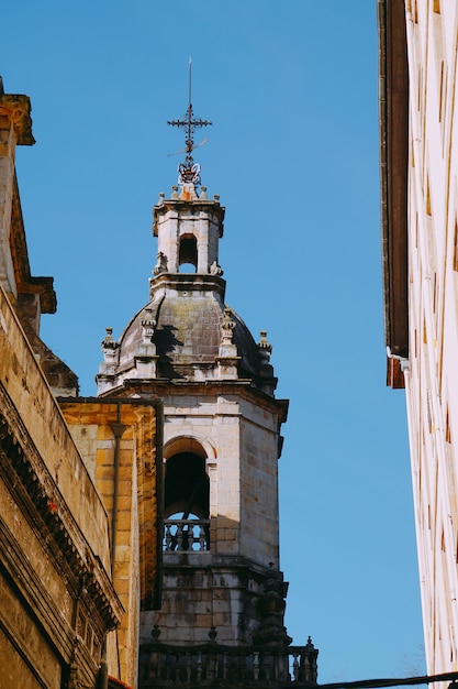 iglesia en la ciudad