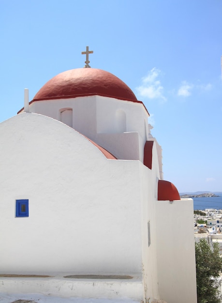 Iglesia clásica de la isla de Mykonos en Grecia