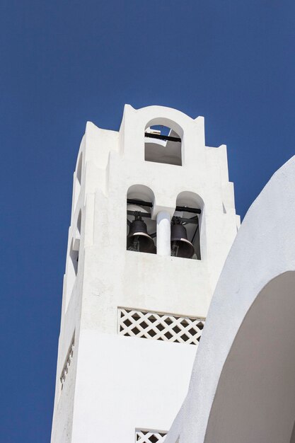 Iglesia griega típica en Santorini, Grecia