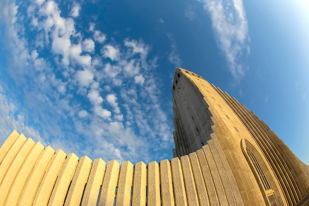 Foto iglesia hallgrimskirkja en reykjavik islandia viajes y turismo arquitectura y ciudades famosas de europa