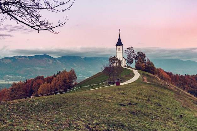 Iglesia Jamnik Eslovenia