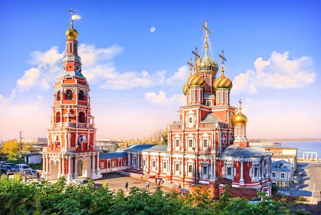 Iglesia de la Natividad vista desde la colina Nizhny Novgorod