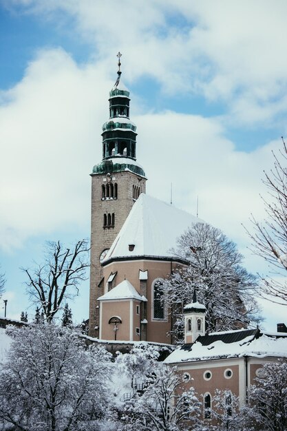 Iglesia nevada en Salzburg Mullnerkirche