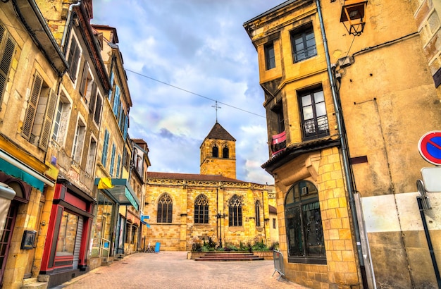 Iglesia de Nuestra Señora en Montlucon Allier Francia