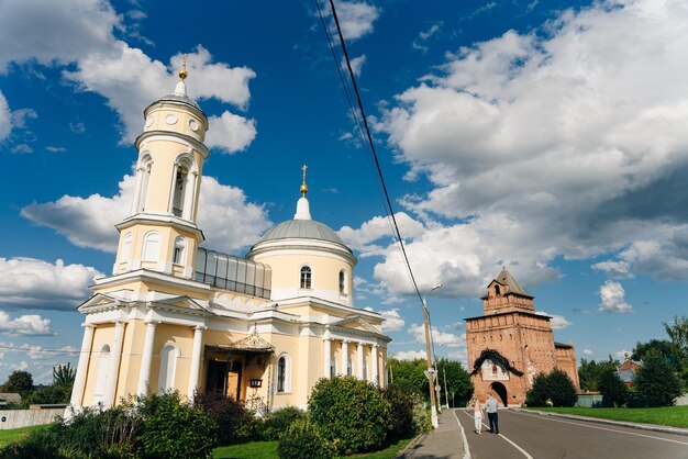 Foto iglesia ortodoxa rusa en la antigua ciudad histórica de kolomna rusia área de moscú mayo 2022