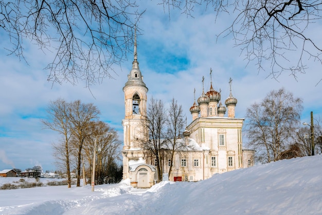 Iglesia de la Presentación del Señor en la orilla del río Vologda Vologda Rusia