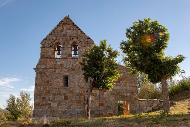 Iglesia románica de San Martín en Sobrepenilla - Cantabria