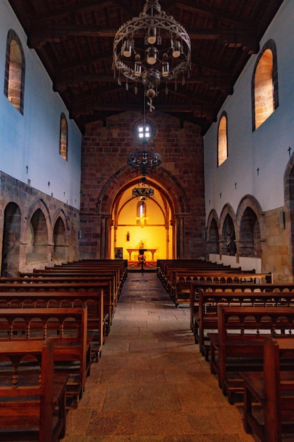 Iglesia románica de santa maria de oliva