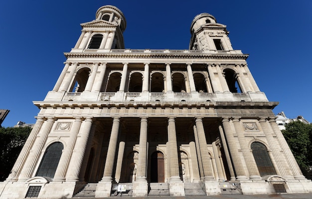 La iglesia de Saint Sulpice París Francia