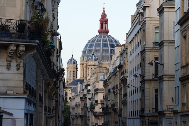 Iglesia de San Agustín París Construida entre 1860 y 1871, esta iglesia está situada en el cruce de Boulevard Haussmann y Boulevard Malesherbes.