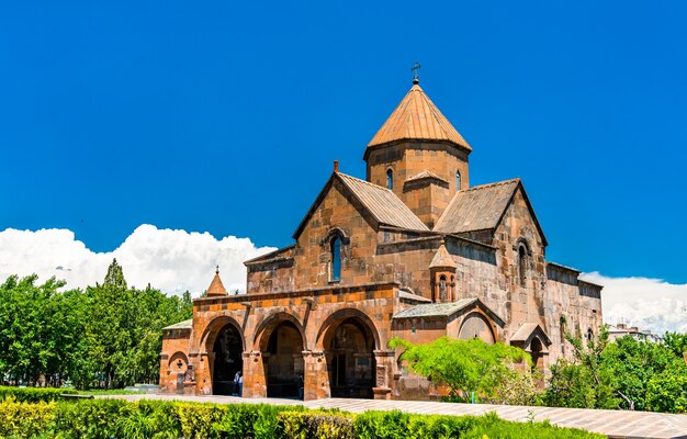 Iglesia de San Gayane en Vagharshapat, Armenia