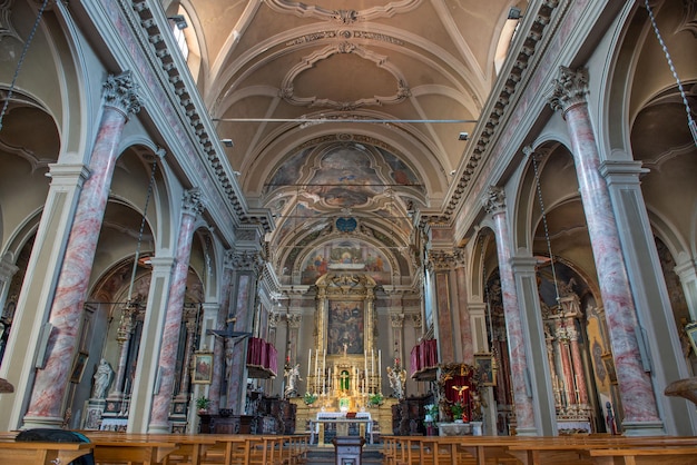 Iglesia de San Giorgio La nave central está marcada por corintios