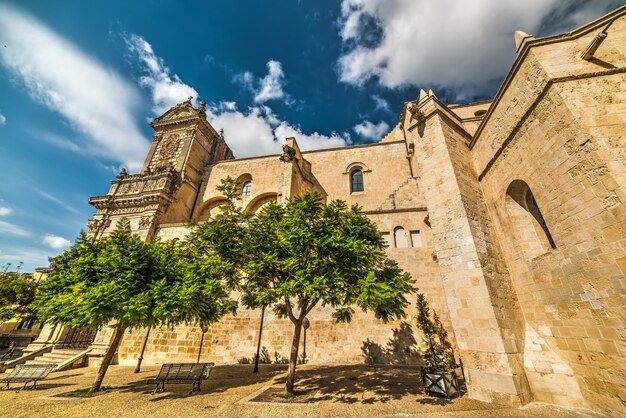 Iglesia de San Nicola en un día nublado