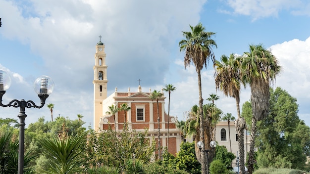 La iglesia de San Pedro en la antigua ciudad de Jaffa, Tel Aviv, Israel.