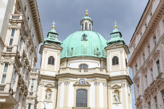 Iglesia de San Pedro Peterskirche en Viena Austria