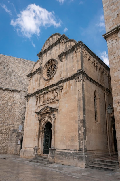Iglesia de San Salvador en la ciudad vieja de Dubrovnik, Croacia