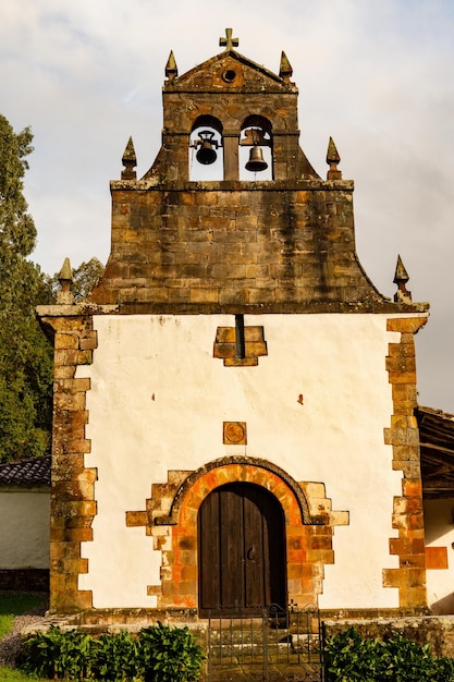 Iglesia de Santa María de Seriegonvento - Asturias