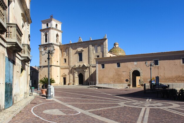 Foto la iglesia de santa severina, calabria, italia