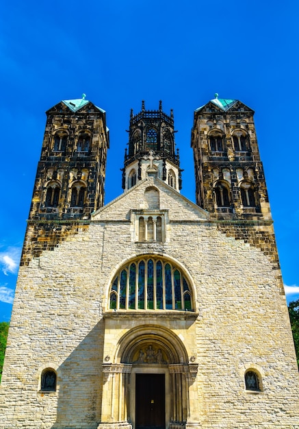 Foto iglesia de st ludgeri en el centro histórico de munster en renania del norte, alemania