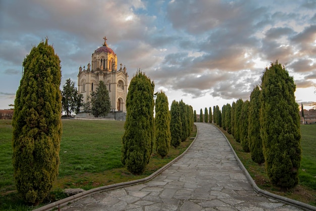 La iglesia.