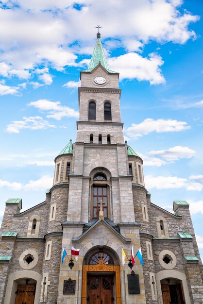 Igreja Católica Sagrada Família na rua Krupowki em Zakopane, Polônia