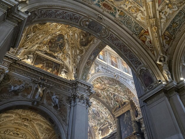 Foto igreja de santa maria maggiore, em bergamo