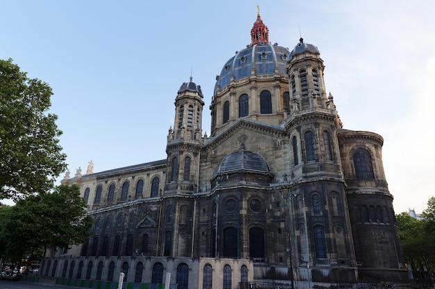 Igreja de Santo Agostinho Paris Construída entre 1860 e 1871 esta igreja está localizada no cruzamento do Boulevard Haussmann e do Boulevard Malesherbes