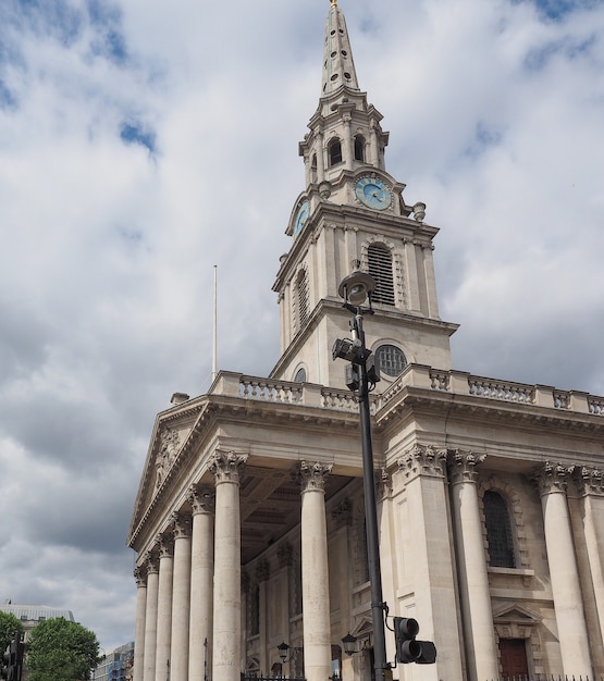 Igreja de São Martinho nos Campos em Trafalgar Square em Londres, Reino Unido