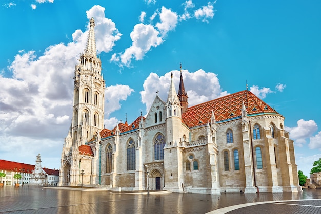 Igreja de são matias em budapeste. um dos principais templos da hungria.