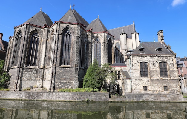 Igreja de São Miguel SintMichielskerk é uma igreja católica romana no centro histórico da cidade de Ghent Bélgica