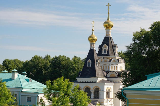 Igreja de St Elizabeth o justo em uma manhã ensolarada Dmitrov Moscou região Rússia