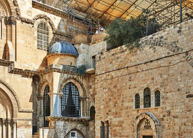 Foto igreja do santo sepulcro na cidade velha