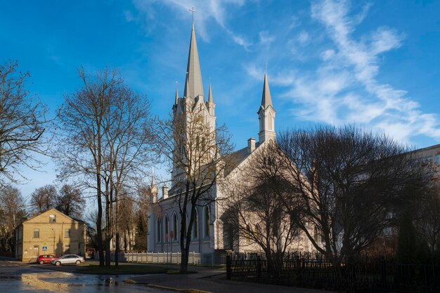 Igreja Luterana de São João Igreja Protestante em um dia ensolarado Grodno Bielorrússia