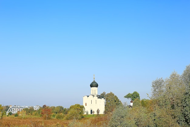 igreja paisagem de verão ortodoxa / paisagem de verão, fé religião arquitetura da Rússia